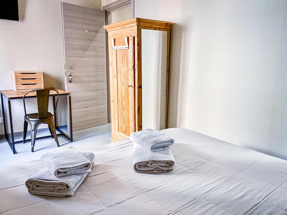 Tra Piazza Erbe E Piazza Bra Raffinata Maison Hotel Verona Buitenkant foto