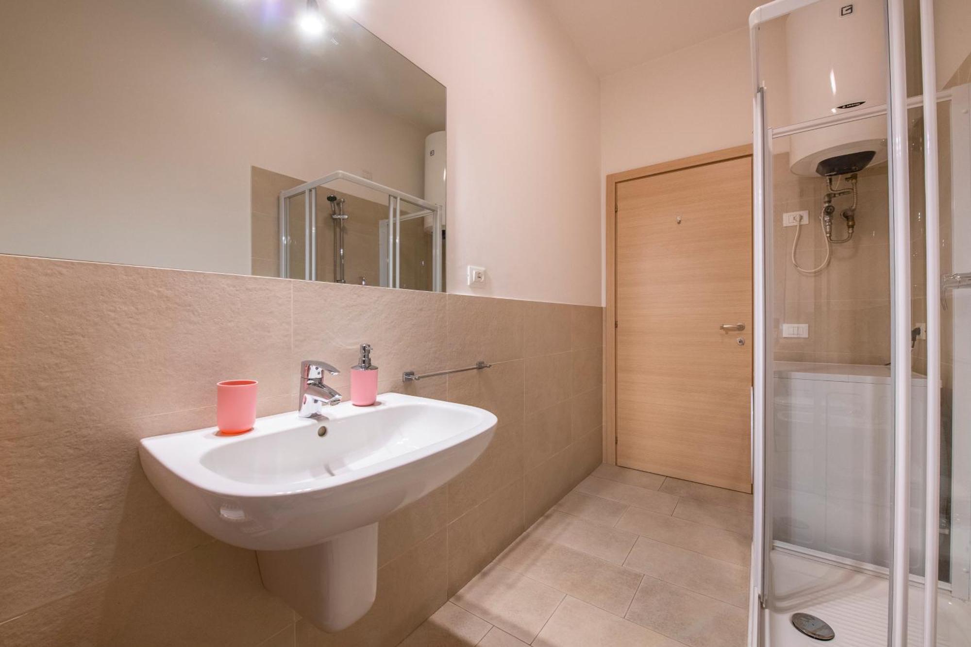 Tra Piazza Erbe E Piazza Bra Raffinata Maison Hotel Verona Buitenkant foto